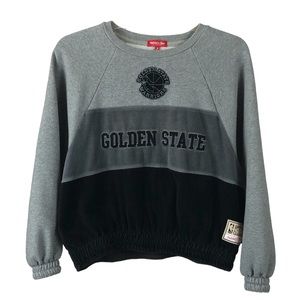 Women's Golden State Warriors Black and Gray Velour Sweatshirt. Size Medium.